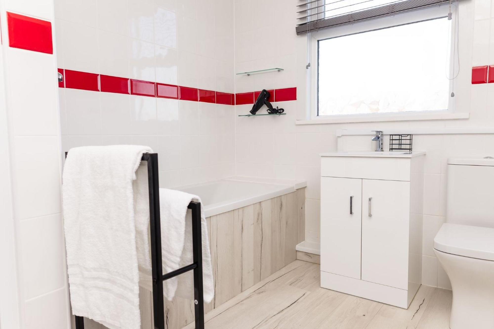 Muriel Retreat - Central Location - Free Parking, Fast Wifi, Smarttv With Netflix By Yoko Property Villa Redcar Exterior foto